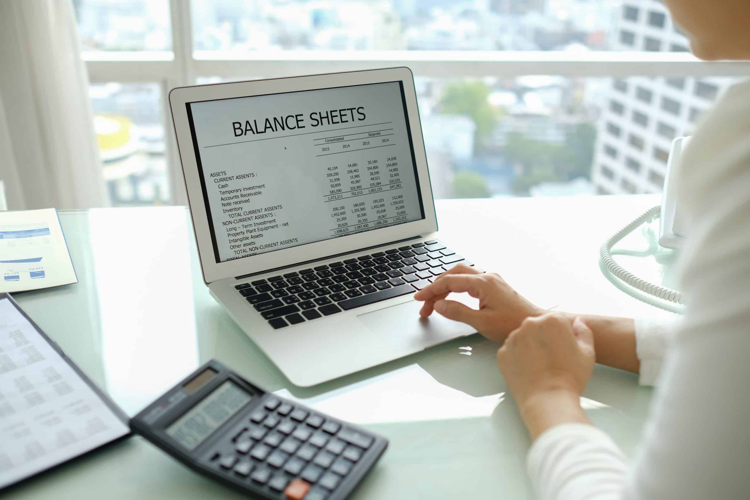 accounting computer real-time payroll reporting